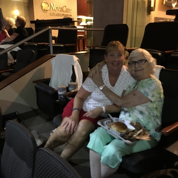 Meet your Posher, Cathy - Picture 8 of 8